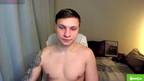 alex_milson online show from April 7, 2026, 11:59 pm