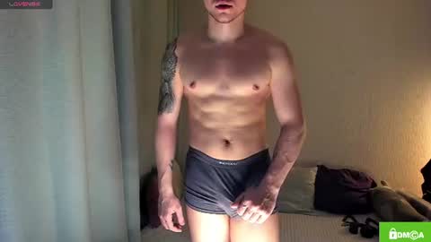 Snapshot of alex_milson chatting on July 13, 2026, 11:18 pm alex_milson online show from July 13, 2026, 11:18 pm
