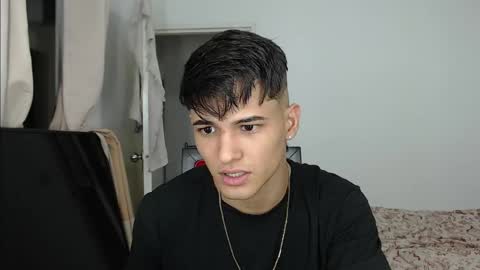 Snapshot of alex_mojica chatting on September 11, 2025, 5:07 am alex_mojica online show from September 11, 2025, 5:07 am