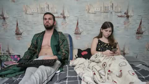 Alex and Sarah online show from October 26, 2025, 12:27 am