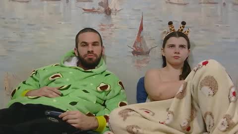 Alex and Sarah online show from February 2, 2026, 2:05 pm