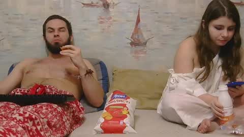 Alex and Sarah online show from March 21, 2026, 7:06 pm