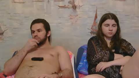Alex and Sarah online show from June 25, 2026, 10:58 pm