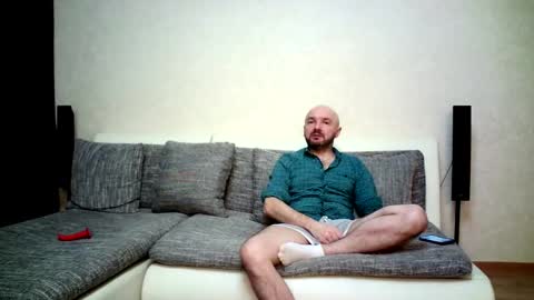 Alex and Tobey online show from February 19, 2026, 3:13 am