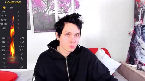 Alex WandHot online show from November 16, 2025, 6:19 am