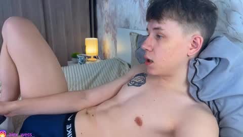 alex_wesker online show from December 18, 2025, 3:51 pm