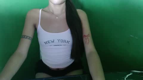 alexa04052007 online show from October 15, 2025, 4:07 pm