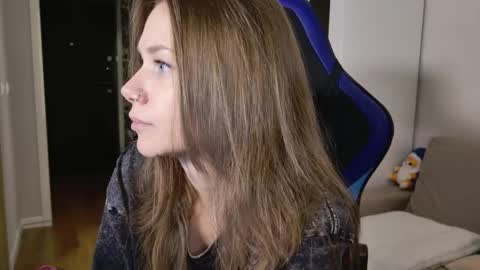 Snapshot of alexa_feels chatting on May 24, 2026, 4:45 pm Little Duck homie online show from May 24, 2026, 4:45 pm