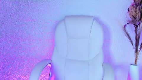 Snapshot of alexa_fox18 chatting on December 24, 2024, 5:49 am Alexa online show from December 24, 2024, 5:49 am