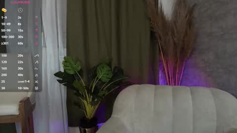 alexa_foxx27 online show from November 28, 2025, 8:00 pm