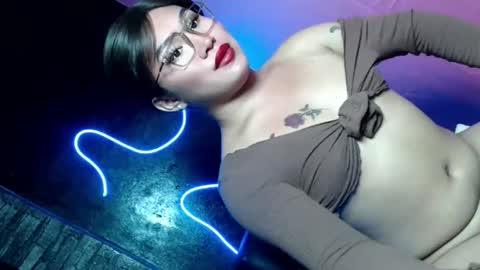 alexa_hansung online show from February 24, 2026, 7:01 pm