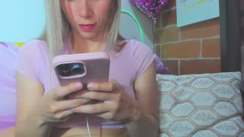 Snapshot of alexa_latina chatting on September 27, 2025, 3:39 pm alexa latina online show from September 27, 2025, 3:39 pm
