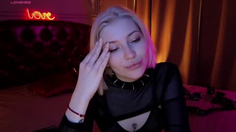 Snapshot of alexa_novak chatting on December 16, 2024, 4:45 am Alexa online show from December 16, 2024, 4:45 am