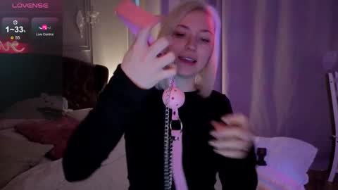 Snapshot of alexa_novak chatting on September 10, 2025, 1:49 am Alexa online show from September 10, 2025, 1:49 am