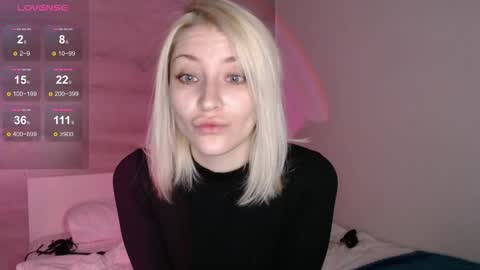 Snapshot of alexa_novak chatting on November 18, 2025, 2:39 am Alexa online show from November 18, 2025, 2:39 am