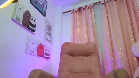 Snapshot of alexa_orange chatting on June 3, 2026, 10:40 am alexa_orange online show from June 3, 2026, 10:40 am