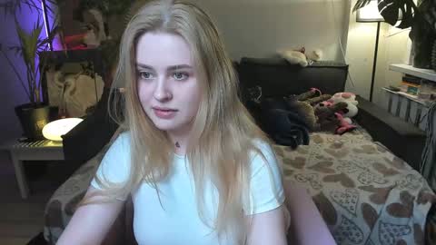 alexa_pirs online show from May 10, 2026, 8:03 pm