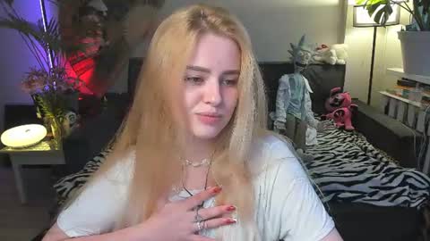 Snapshot of alexa_pirs chatting on July 18, 2026, 5:06 pm alexa_pirs online show from July 18, 2026, 5:06 pm