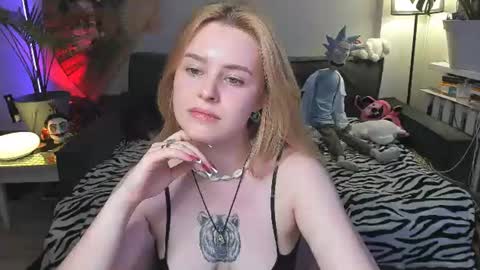 Snapshot of alexa_pirs chatting on July 27, 2026, 8:27 pm alexa_pirs online show from July 27, 2026, 8:27 pm