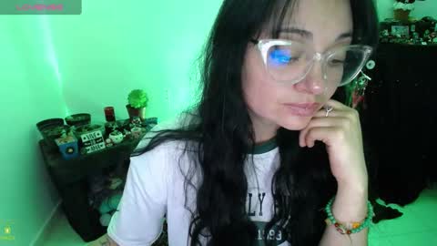 Snapshot of alexa_sweet69x chatting on December 16, 2024, 1:21 am Alexa online show from December 16, 2024, 1:21 am