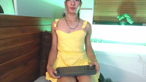 Snapshot of alexa_vandercloude chatting on September 19, 2025, 11:27 pm alexa_vandercloude online show from September 19, 2025, 11:27 pm