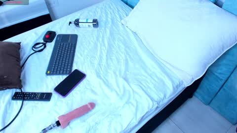 alexaa_small online show from December 27, 2024, 2:54 pm