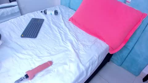 alexaa_small online show from March 10, 2025, 3:20 pm