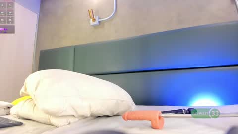 Snapshot of alexamonroe_ chatting on September 27, 2025, 9:53 pm Alexa online show from September 27, 2025, 9:53 pm