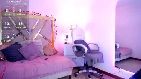 Alexa Moon online show from October 10, 2025, 5:56 pm