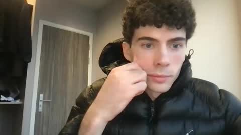 Snapshot of alexander0_ chatting on February 14, 2026, 10:45 am Alexander online show from February 14, 2026, 10:45 am