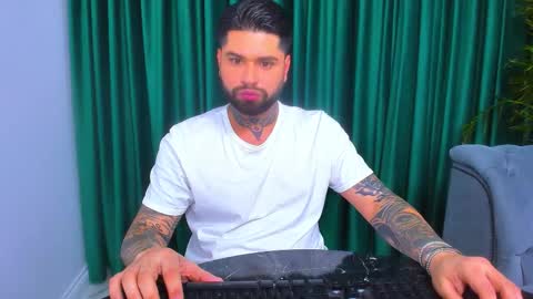 alexandermoris online show from December 17, 2025, 10:16 pm