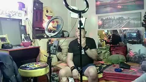 Snapshot of alexanderpatras chatting on February 28, 2025, 11:01 pm Alexander online show from February 28, 2025, 11:01 pm