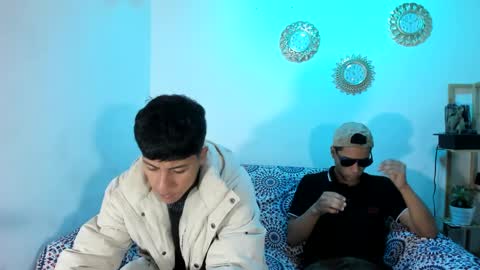 chicos hot online show from October 3, 2025, 1:30 pm