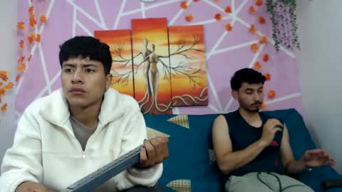 chicos hot online show from October 12, 2025, 1:21 pm