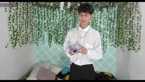 chicos hot online show from January 14, 2026, 2:06 am