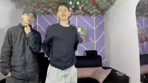 chicos hot online show from March 8, 2026, 1:15 pm