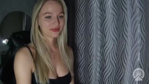 AlexAndMonika online show from September 21, 2025, 4:19 pm