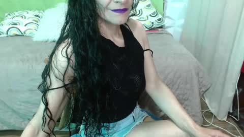 alexandra_jonas online show from April 13, 2026, 3:23 am