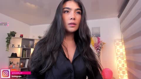 Snapshot of alexandra_ra1 chatting on December 6, 2024, 11:25 pm Alexandra Rodriguez online show from December 6, 2024, 11:25 pm