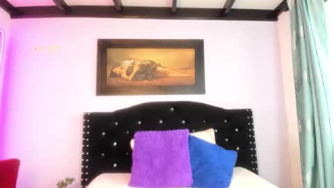 alexandra online show from November 5, 2025, 3:56 pm