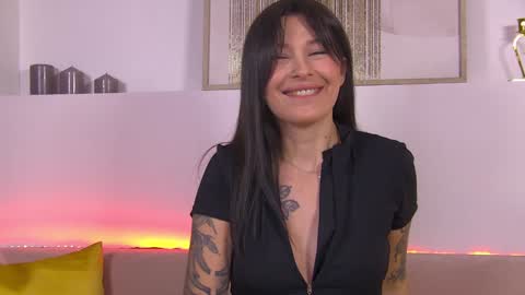 Snapshot of alexandrabloom chatting on January 23, 2025, 10:33 pm AlexandraBloom online show from January 23, 2025, 10:33 pm