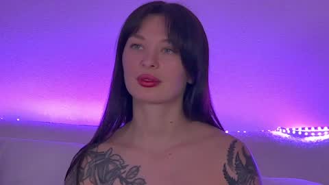 Snapshot of alexandrabloom chatting on February 8, 2025, 6:44 pm AlexandraBloom online show from February 8, 2025, 6:44 pm