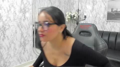 Alexandra Milff  online show from December 18, 2025, 4:18 am