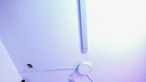 Alexandra Miller online show from December 10, 2024, 10:28 am