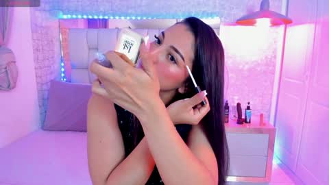 Alexandra Miller online show from December 26, 2024, 12:49 pm