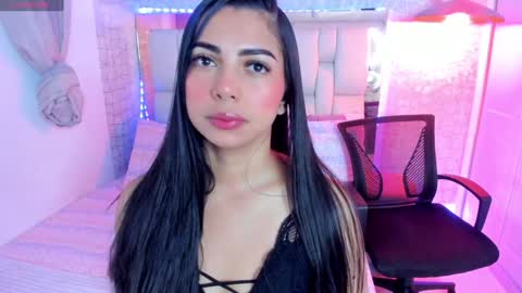 Alexandra Miller online show from January 10, 2025, 10:50 am