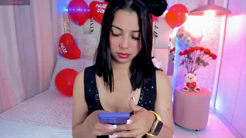 Alexandra Miller online show from February 16, 2025, 1:38 pm