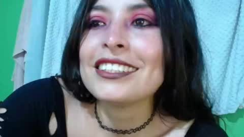 alexandrasaen online show from December 4, 2024, 11:57 pm