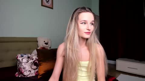 Snapshot of alexasweetblonde chatting on March 9, 2025, 12:00 am Alexa online show from March 9, 2025, 12:00 am