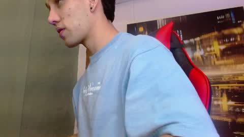 alexgiraldo__ online show from May 6, 2026, 12:54 pm
